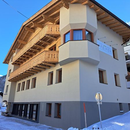 Hotel Garni Pfeifer Ischgl Buitenkant foto